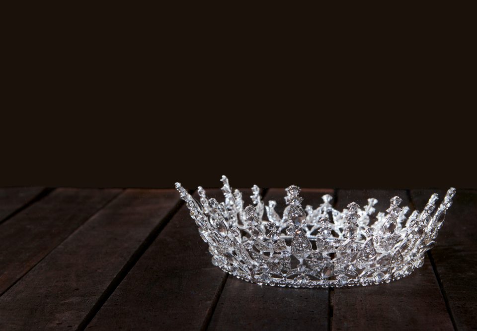 still life ruler crown